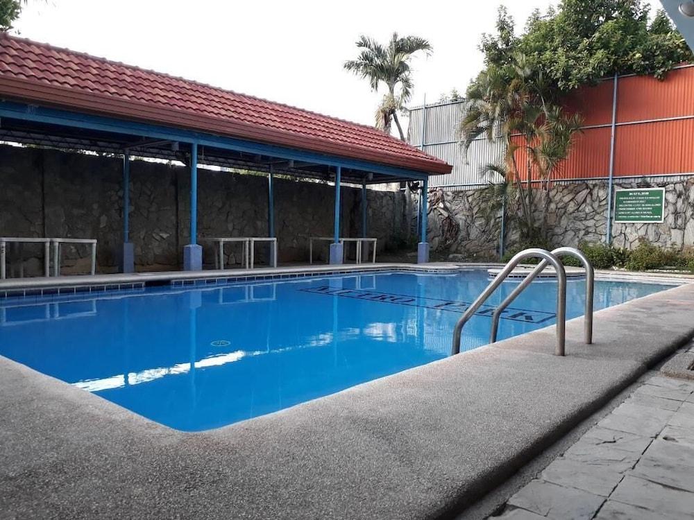 โรงแรมเมโทร ปาร์ค Cebu ภายนอก รูปภาพ