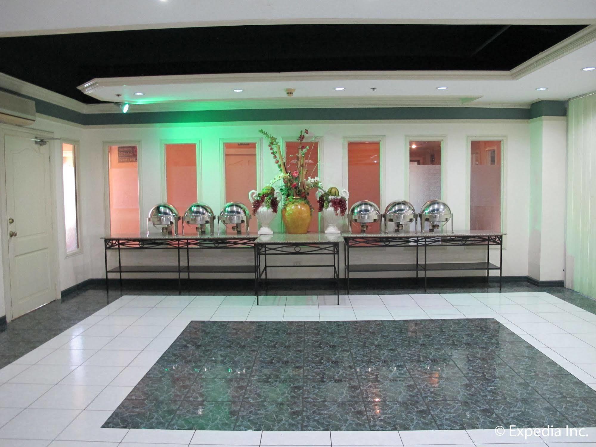 โรงแรมเมโทร ปาร์ค Cebu ภายนอก รูปภาพ