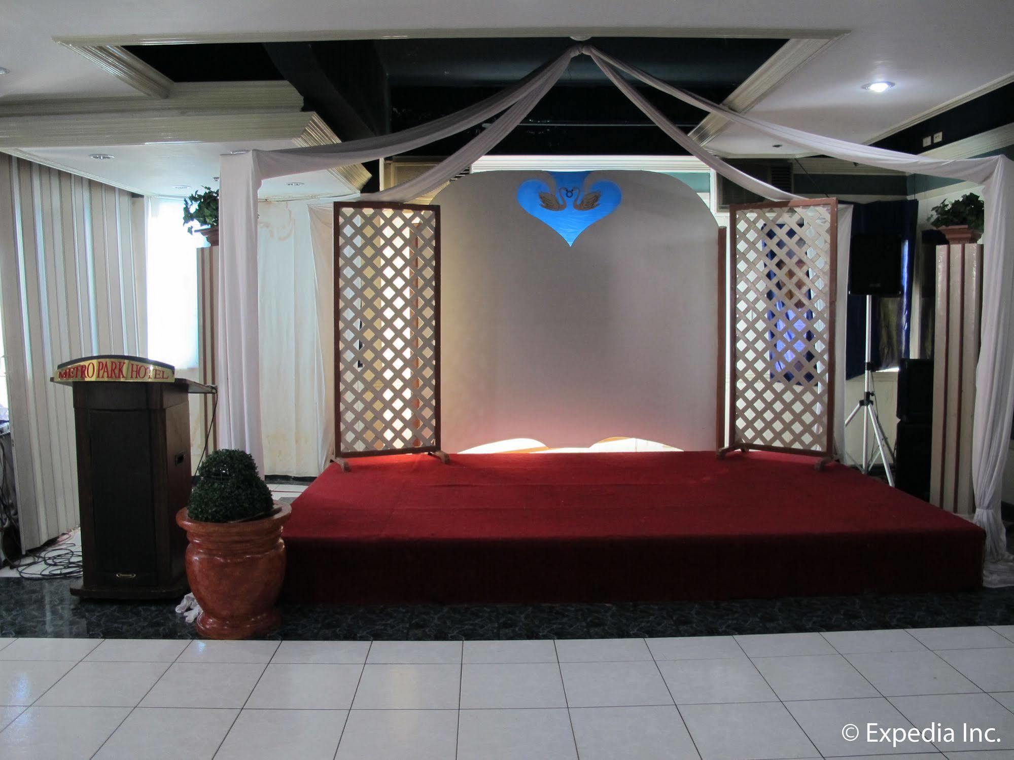 โรงแรมเมโทร ปาร์ค Cebu ภายนอก รูปภาพ